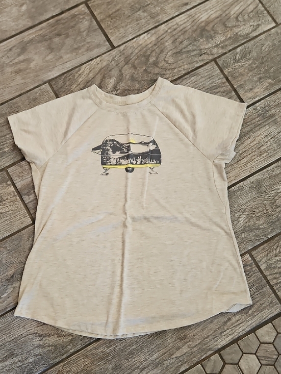 MTA Sport Tops - MTA Sport Cream / Tan  Womans Tee with Camper Graphic Size Large